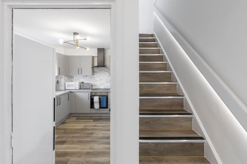 런던 Shard View 2Br Next Tower Bridge 아파트 외부 사진